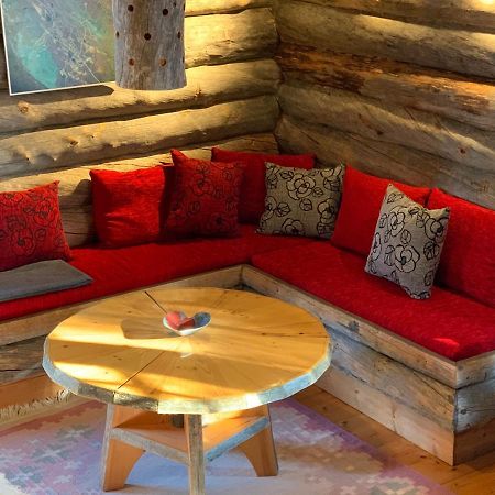 Logwood Chalet لووُستو المظهر الخارجي الصورة