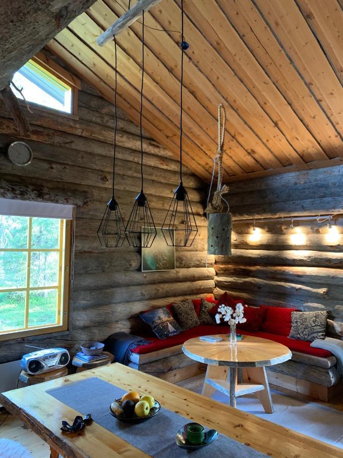 Logwood Chalet لووُستو المظهر الخارجي الصورة