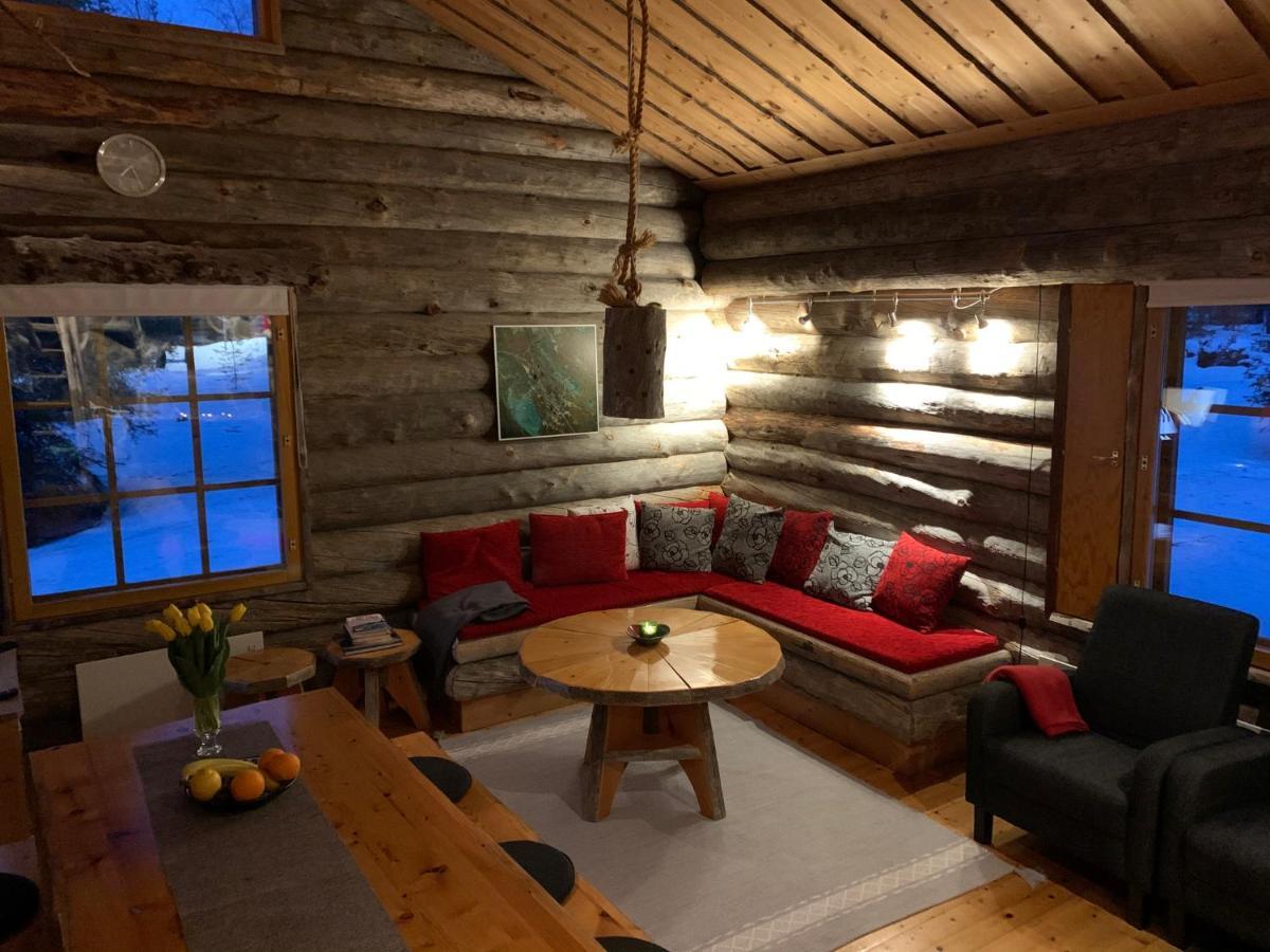Logwood Chalet لووُستو المظهر الخارجي الصورة