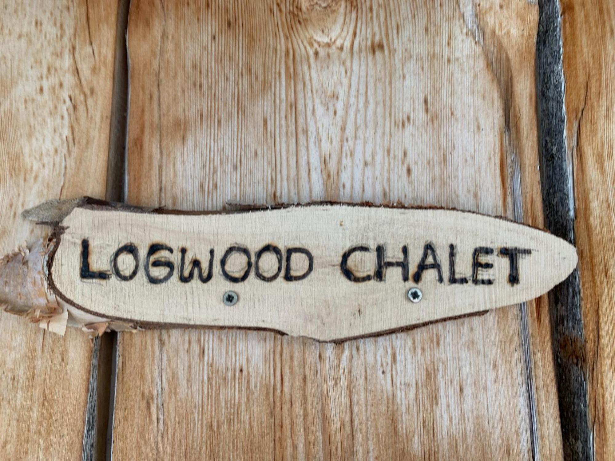 Logwood Chalet لووُستو المظهر الخارجي الصورة